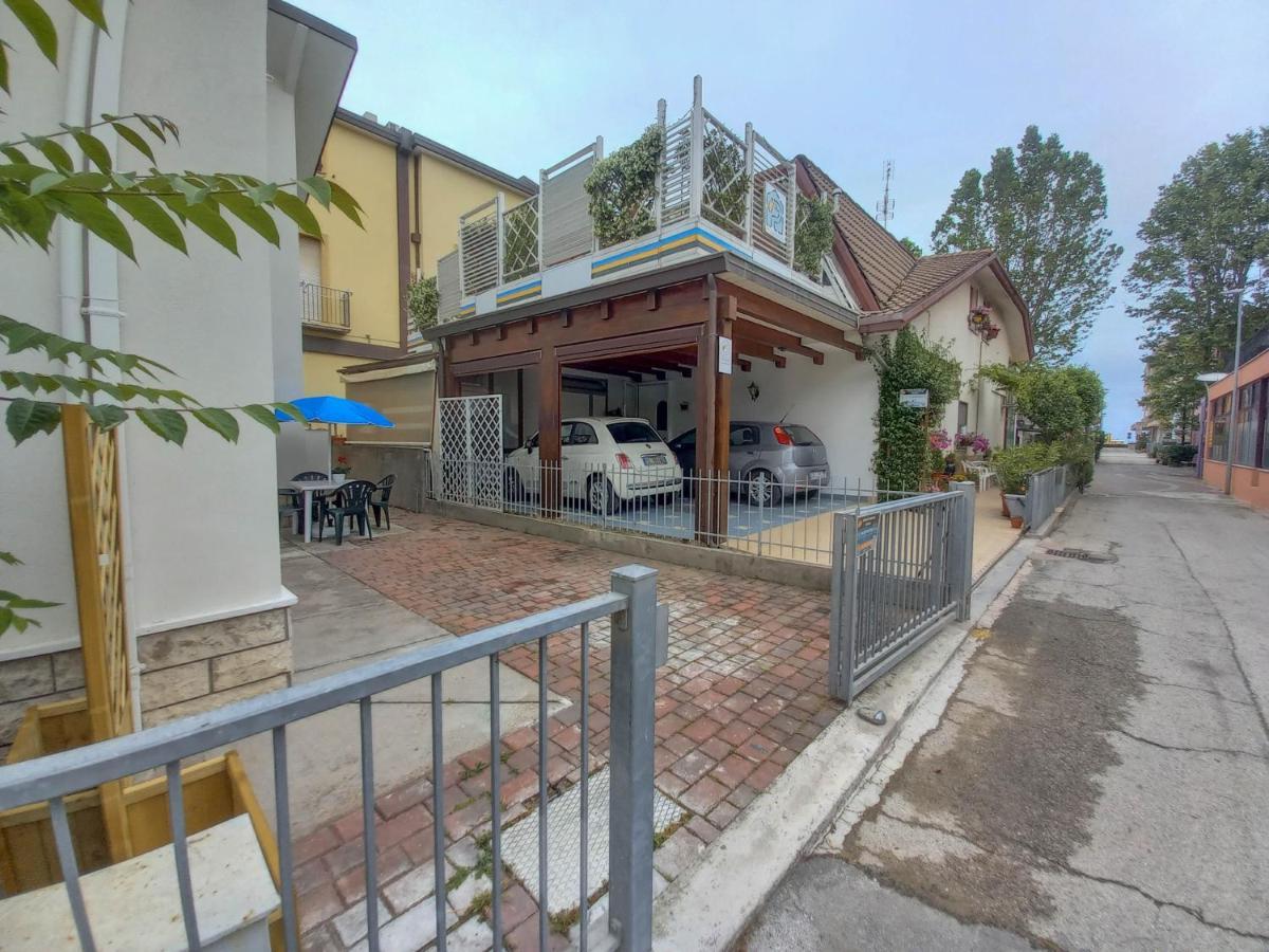Petlyapartments #12 Bellaria-Igea Marina Esterno foto