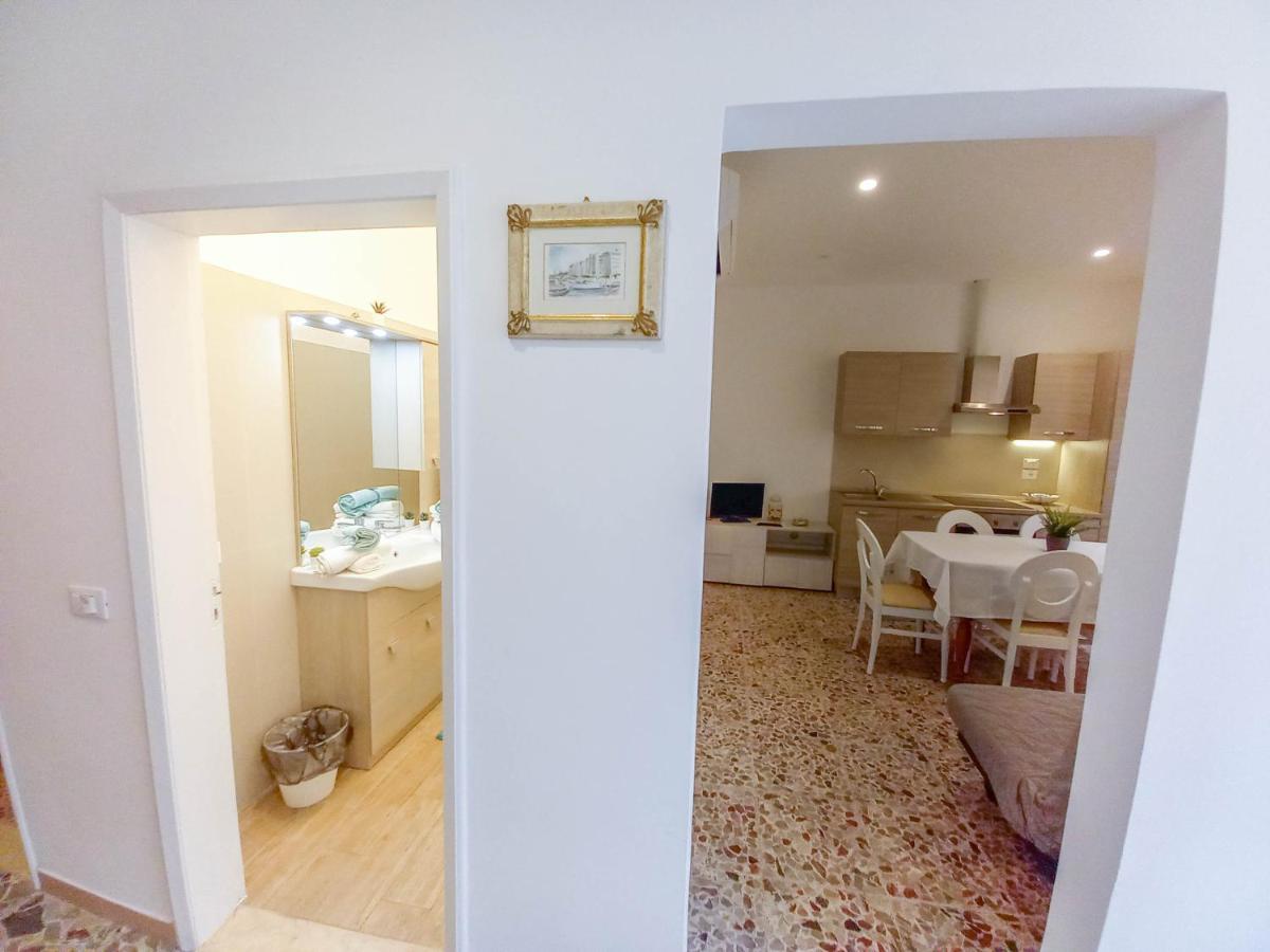 Petlyapartments #12 Bellaria-Igea Marina Esterno foto